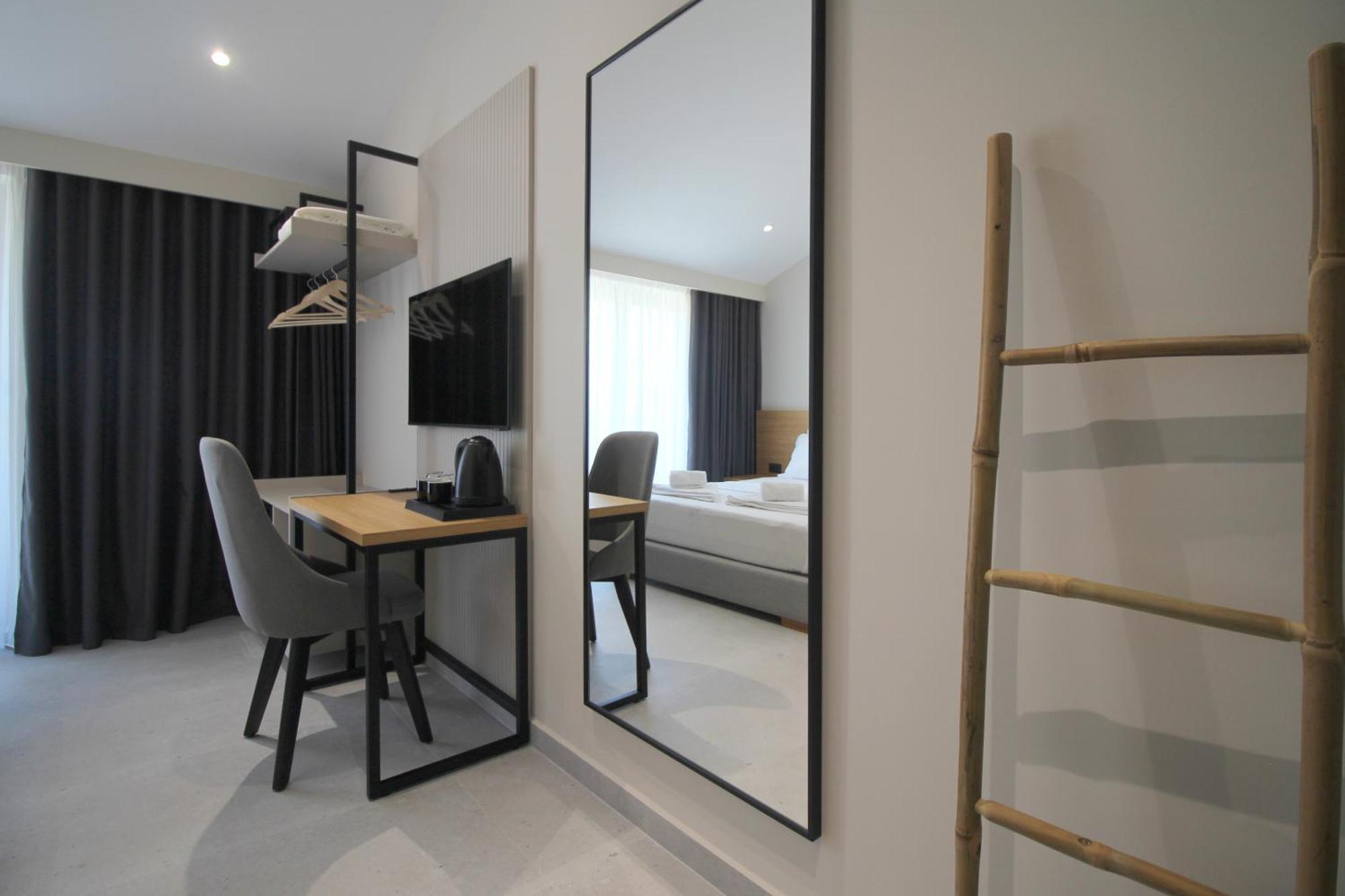 Niklas Boutique Hotel Saranda Extérieur photo