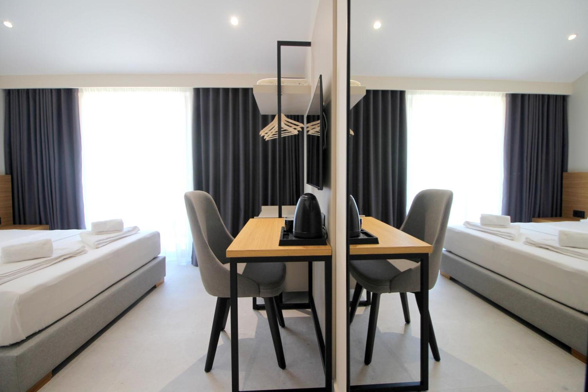 Niklas Boutique Hotel Saranda Extérieur photo