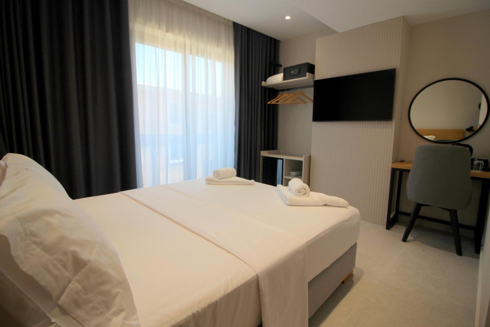 Niklas Boutique Hotel Saranda Extérieur photo