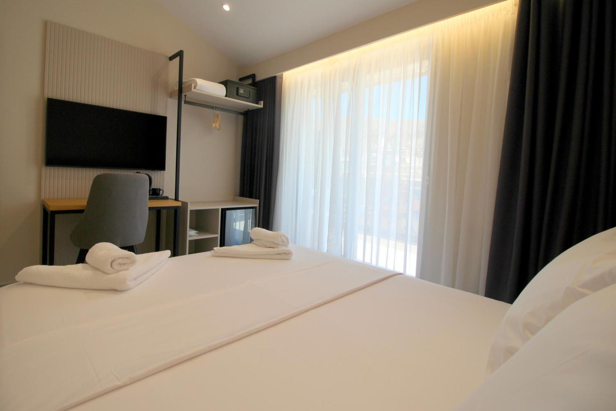 Niklas Boutique Hotel Saranda Extérieur photo